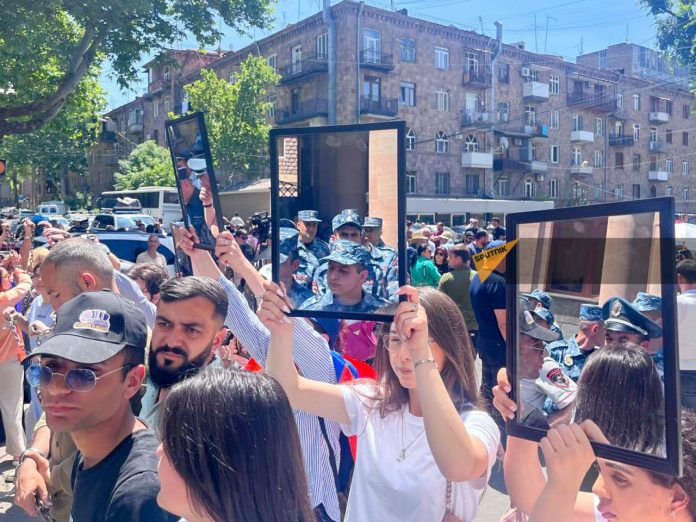 Large-scale rallies against Pashinyan's policies take place in Armenia