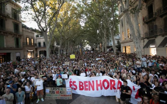 Thousands of Spaniards rally against mass tourism in Mallorca