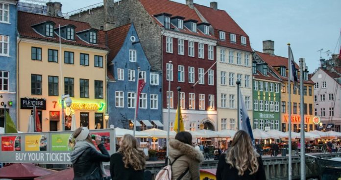 Copenhagen to reward for good tourist behavior