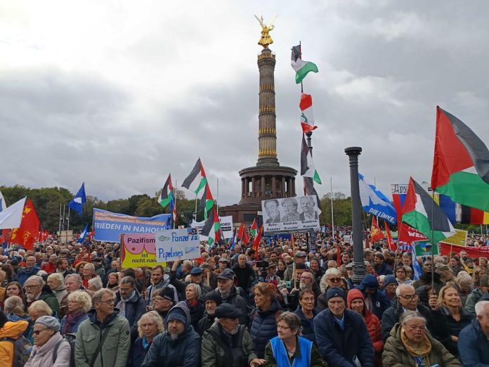 Thousands rally in Berlin, call for peace in Ukraine, Gaza