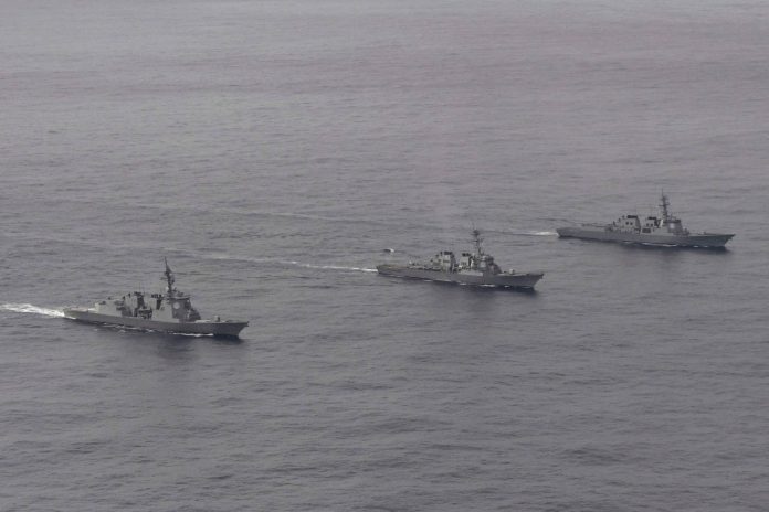 South Korea, US hold joint drill in East Sea