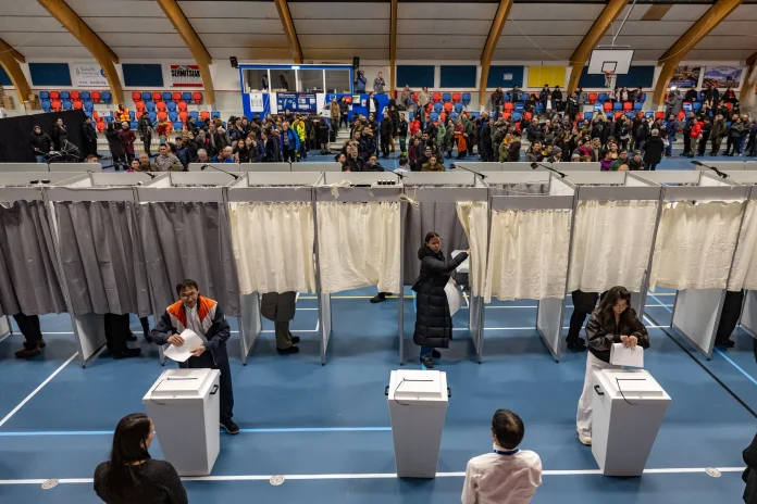 Centre-right opposition wins Greenland election