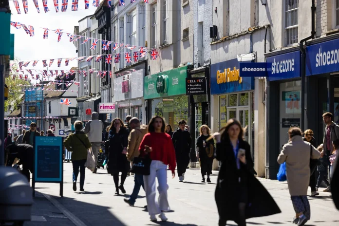 UK economy grew faster than expected in Q2: GDP rose by 0.3%