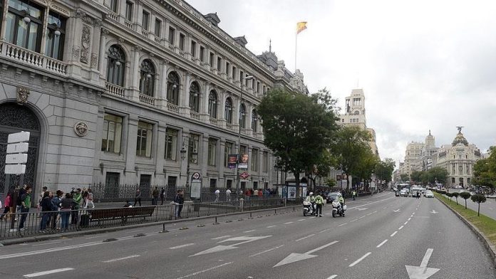 Spain's population reaches record high amid influx of immigrants